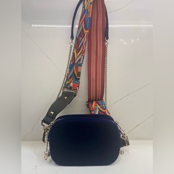 POPSUKI Velvet Crossbody Bag - Picture 5 of 16